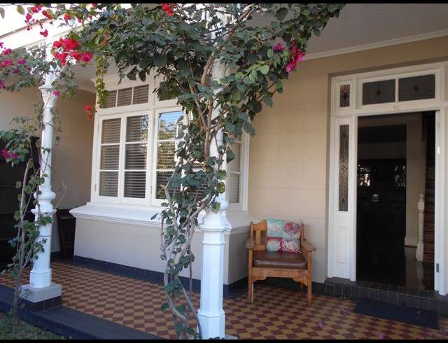 3 BEDROOM APARTMENT TO LET IN POINT WATERFRONT